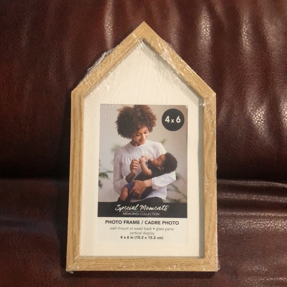 Special Moments glass pane house shape wooden picture frames size 4x6 in - Picture 2 of 7